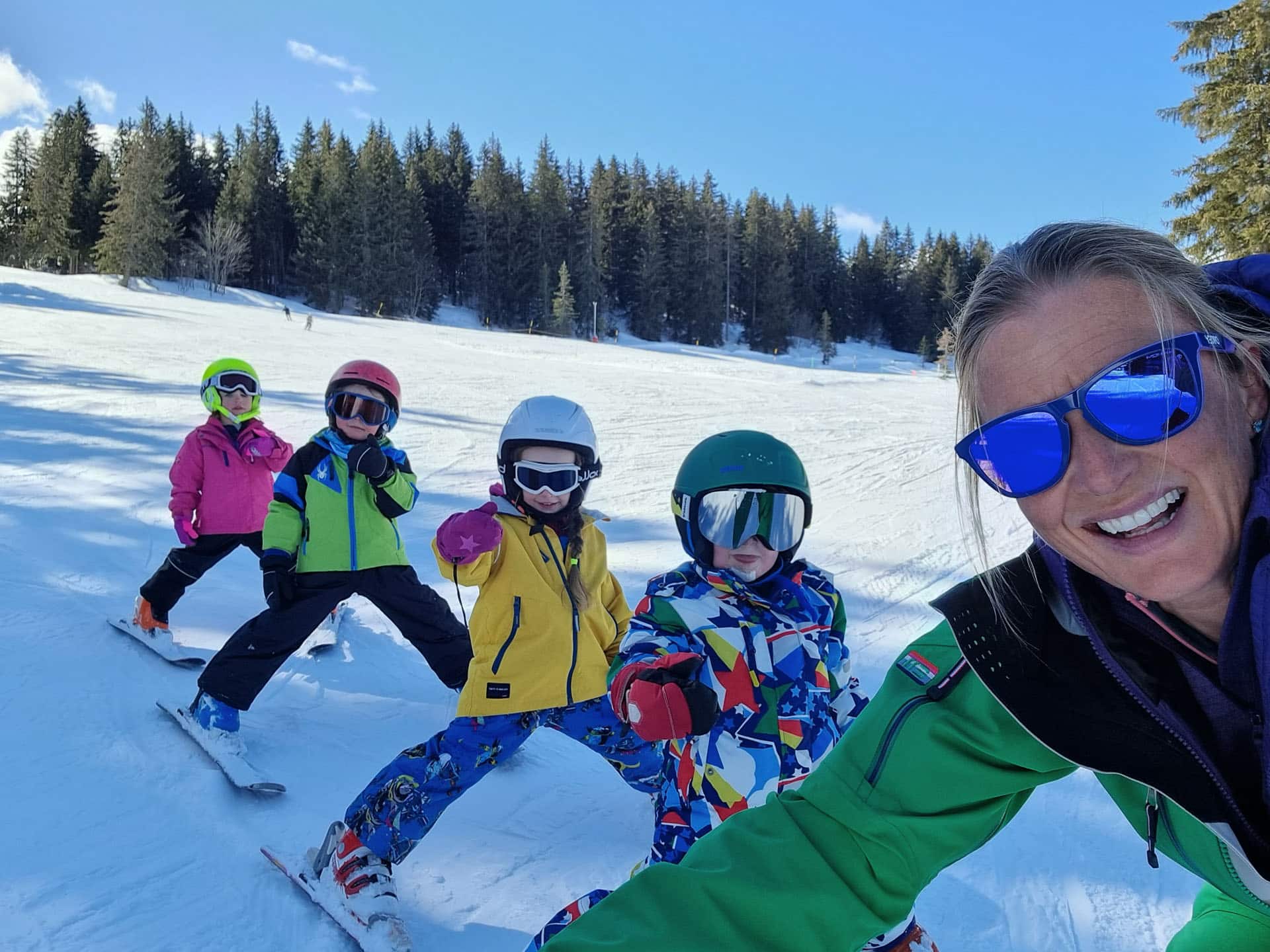 Beginner children's ski group in Morzine